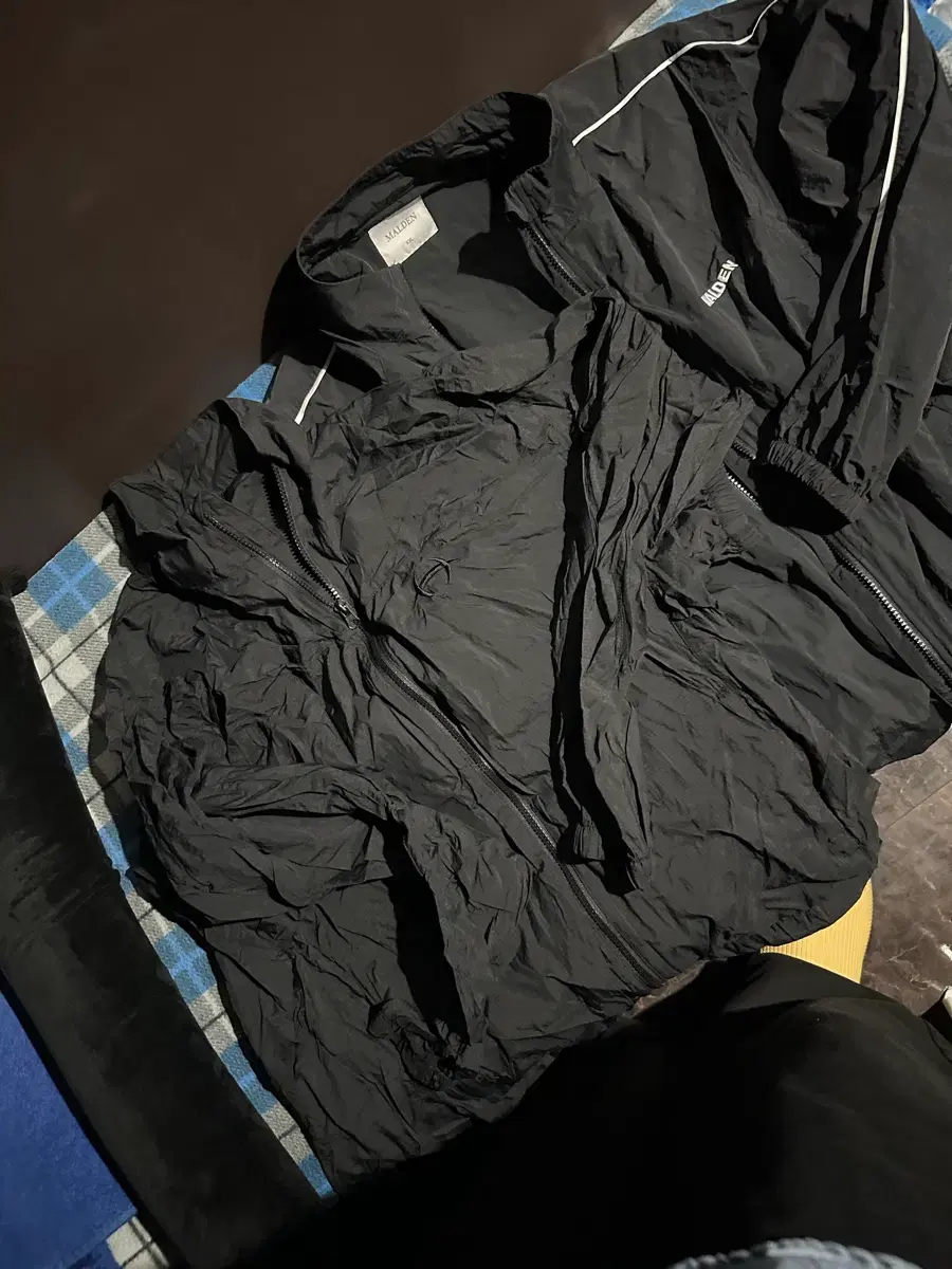 thumbnail-0
